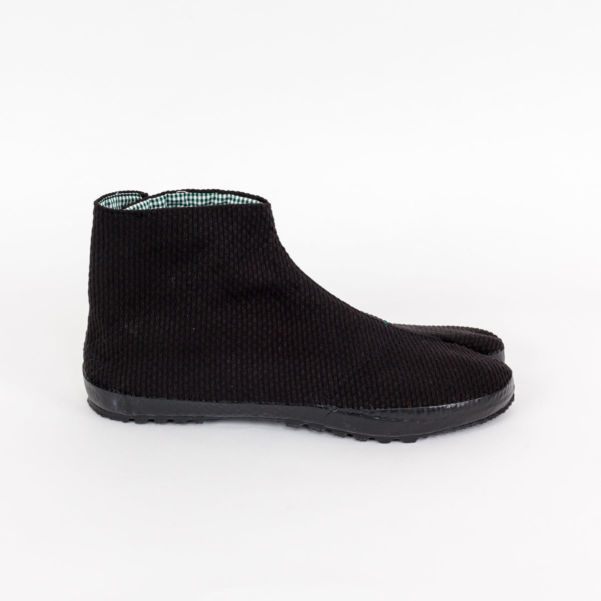 tabi shoes