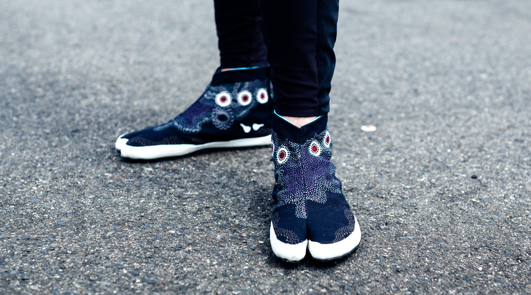 Tabi shoes