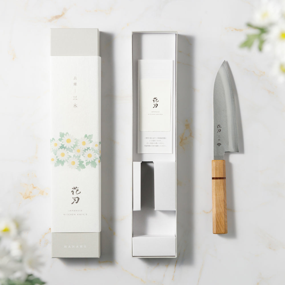 花刃包丁 (Hanaha Hocho) 6.5-Inch Santoku Knife – VG10 Steel, Mirror Polished Blade, Made in Miki, Japan