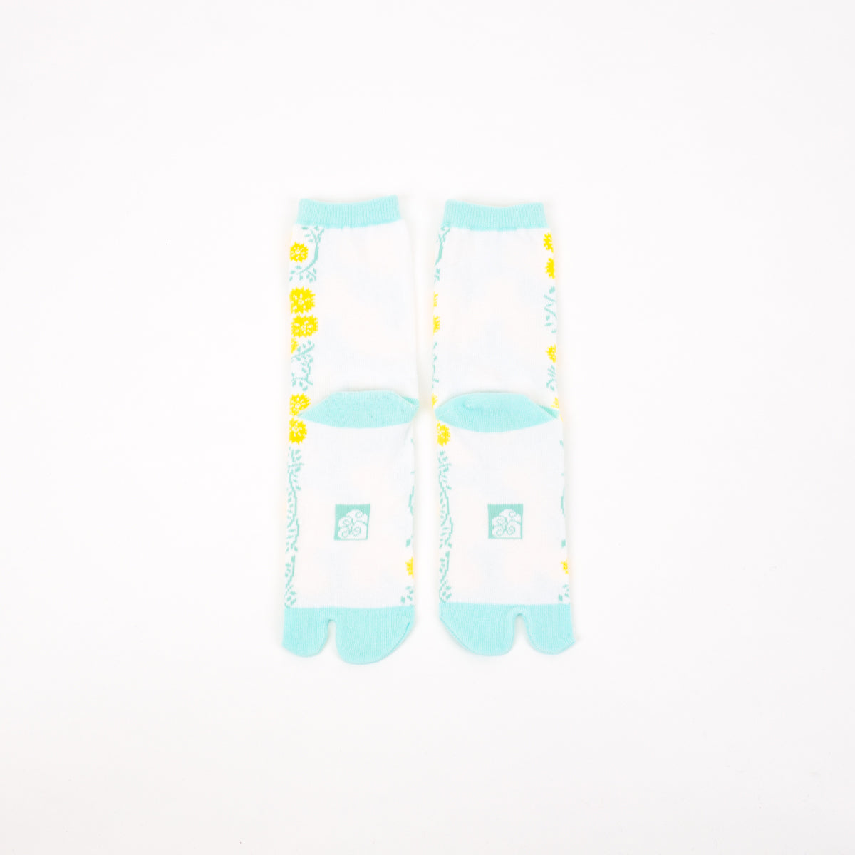 Tabi Socks - Shirotsume Kusatabi, Light Blue / mid calf