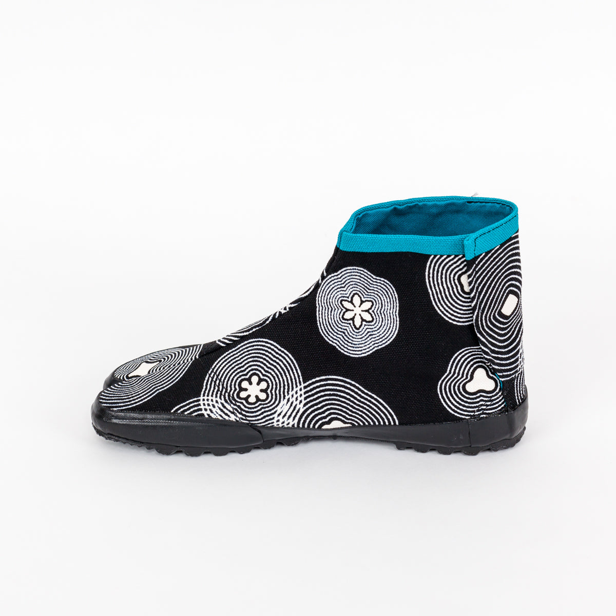 tabi shoes