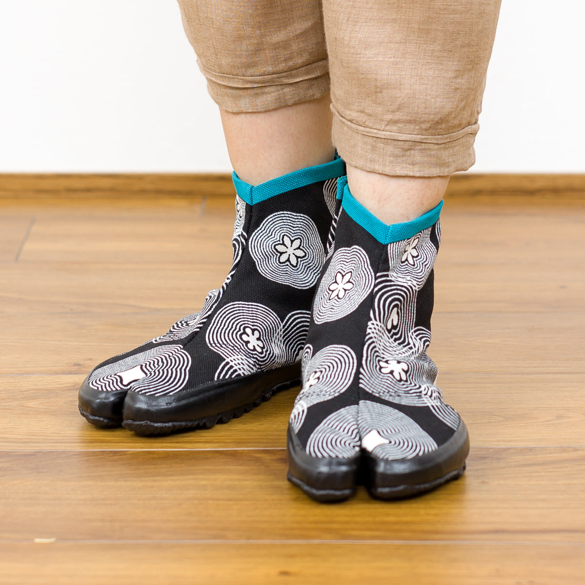tabi shoes