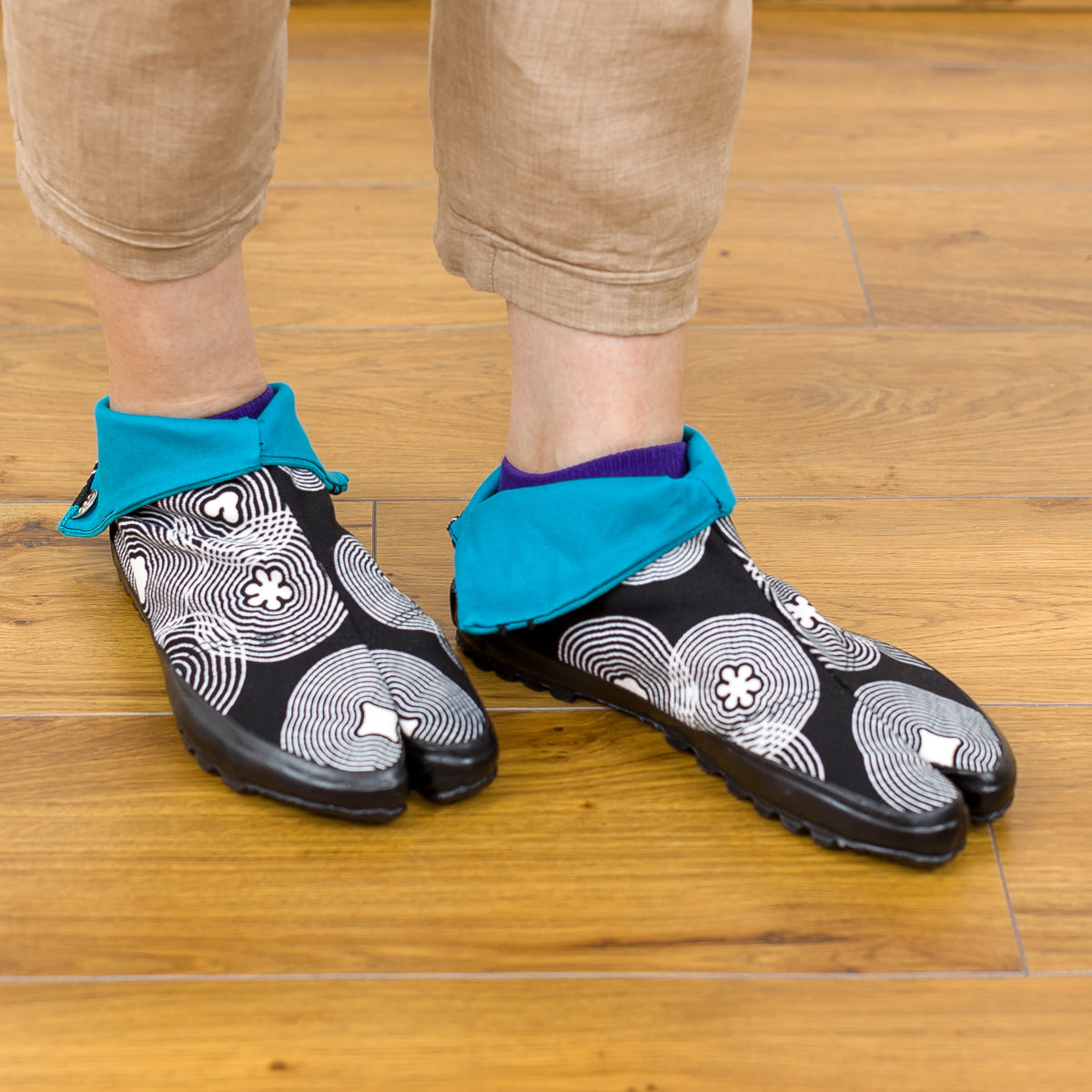 tabi shoes