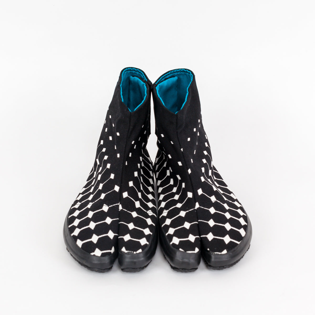 tabi shoes