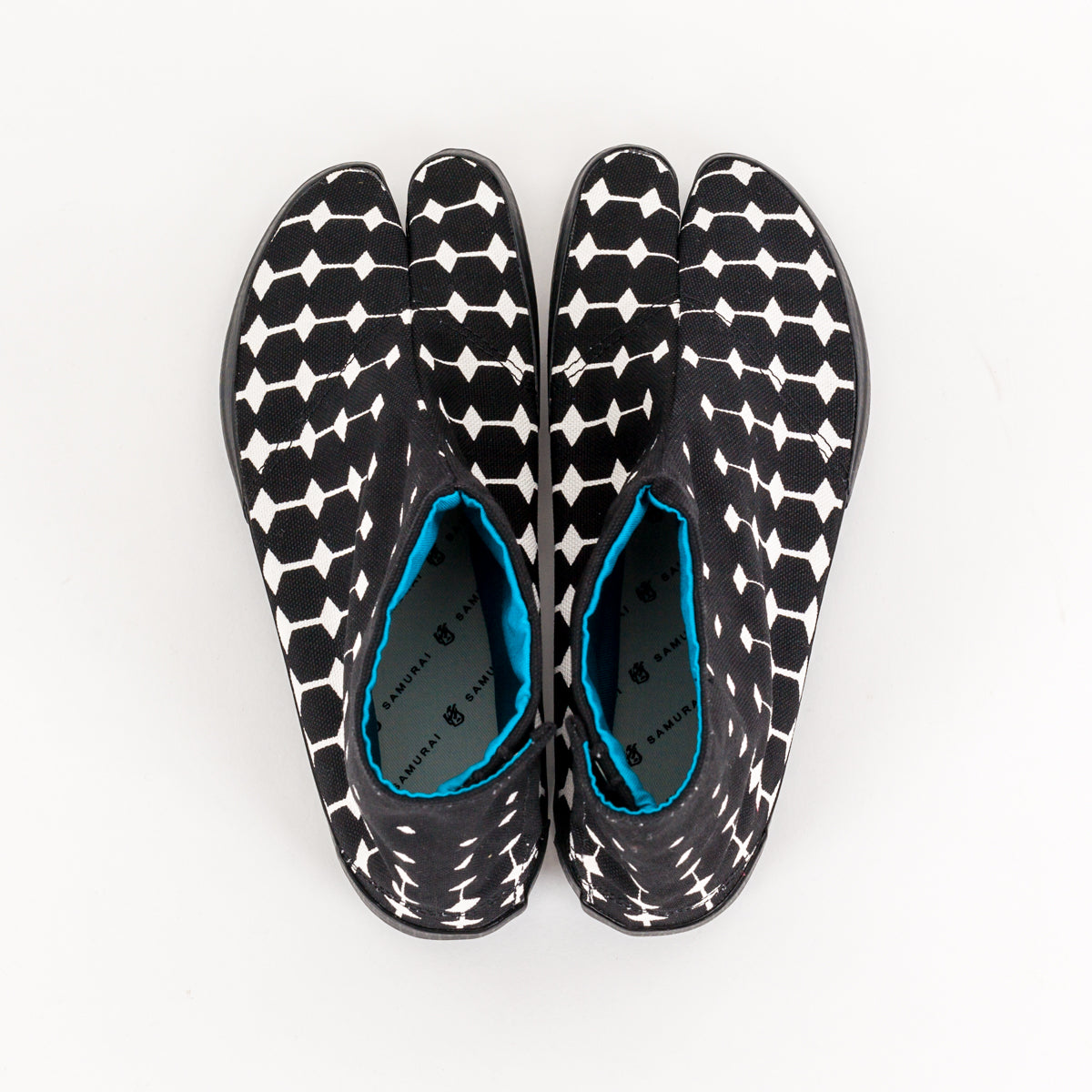 tabi shoes