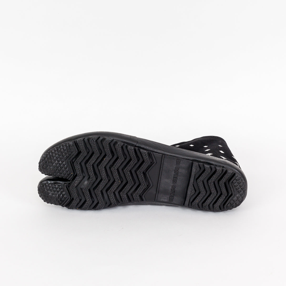tabi shoes