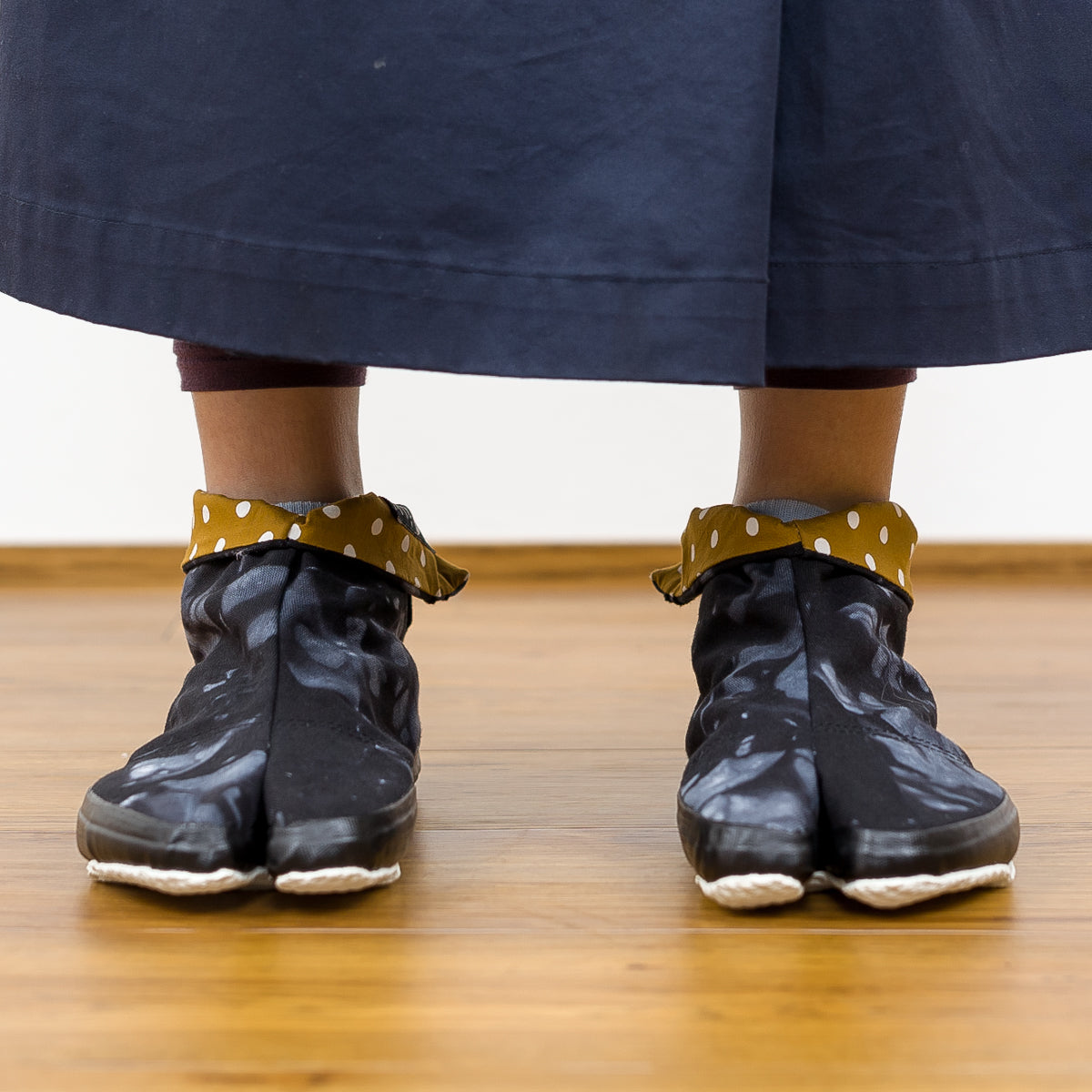 Japanese Tabi Shoes - Kyo Montsuki Kagozome Shikkoku / boots, sneakers, jika tabi, ninja, Men's, Women's