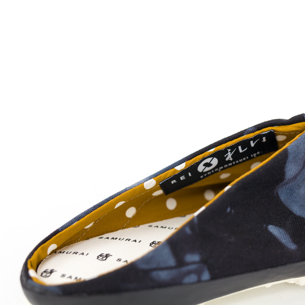 Japanese Tabi Sandals - Kyo Montsuki Kagozome Shikkoku / Japanese jika tabi, shoes, sneakers, Men's, Women's