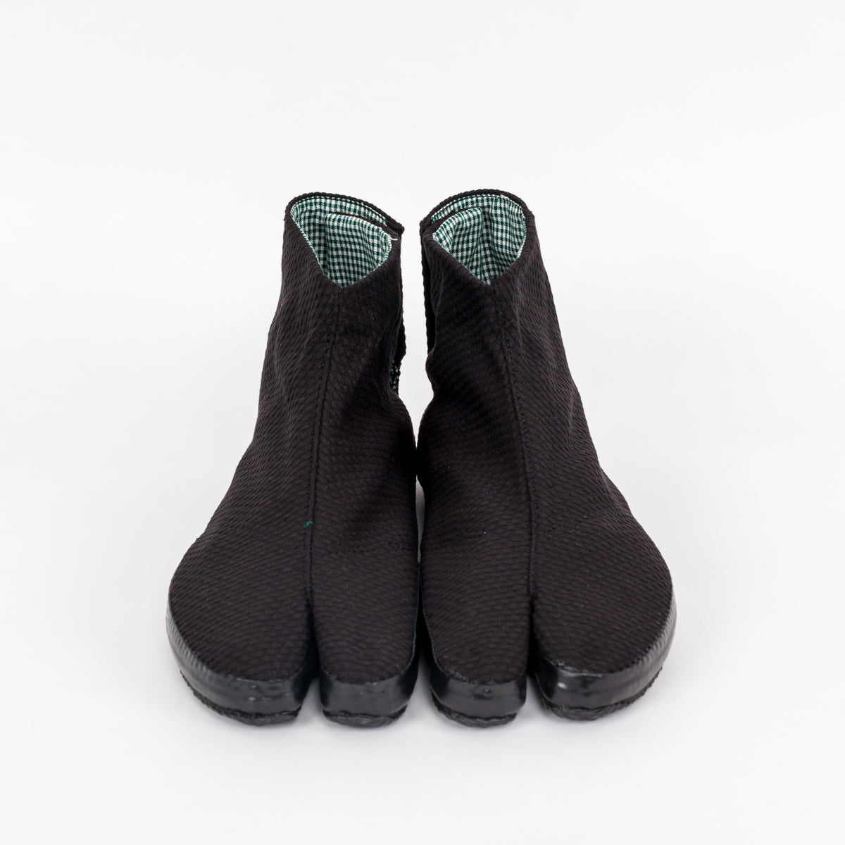 tabi shoes