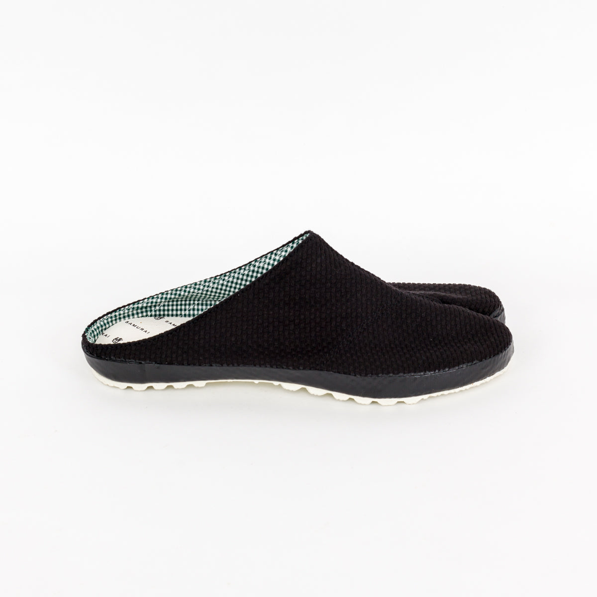 Tabi sandals