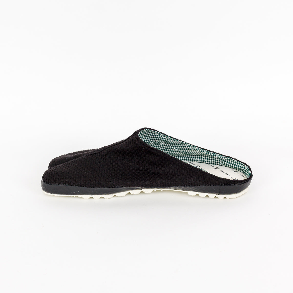 Tabi sandals