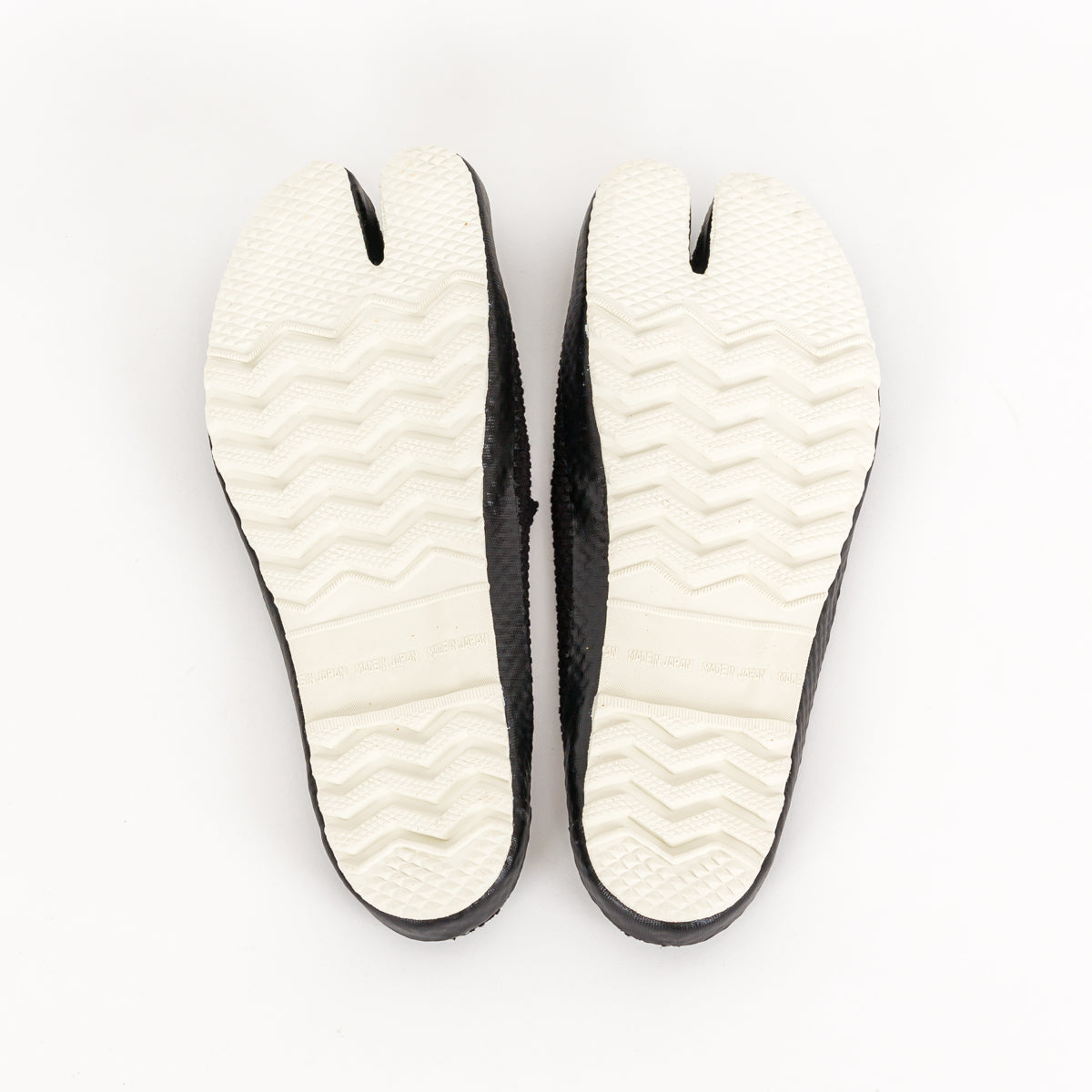 Tabi sandals