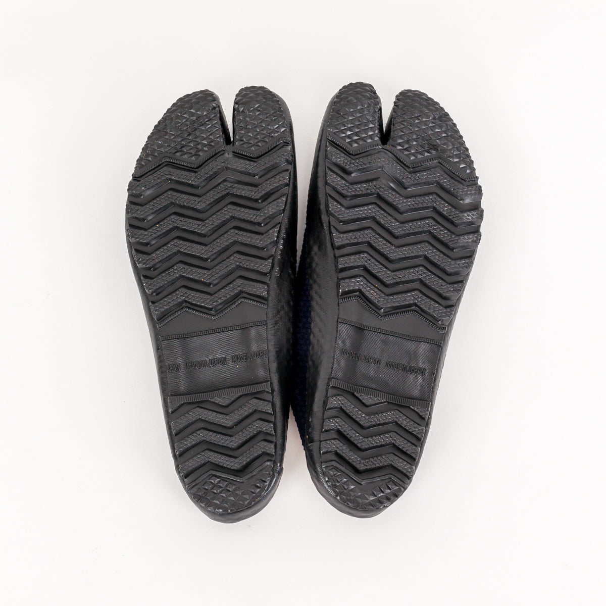 Tabi sandals