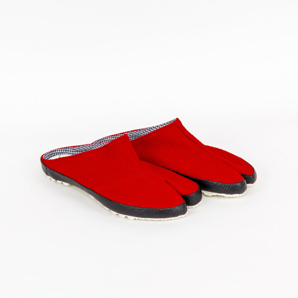 Tabi sandals