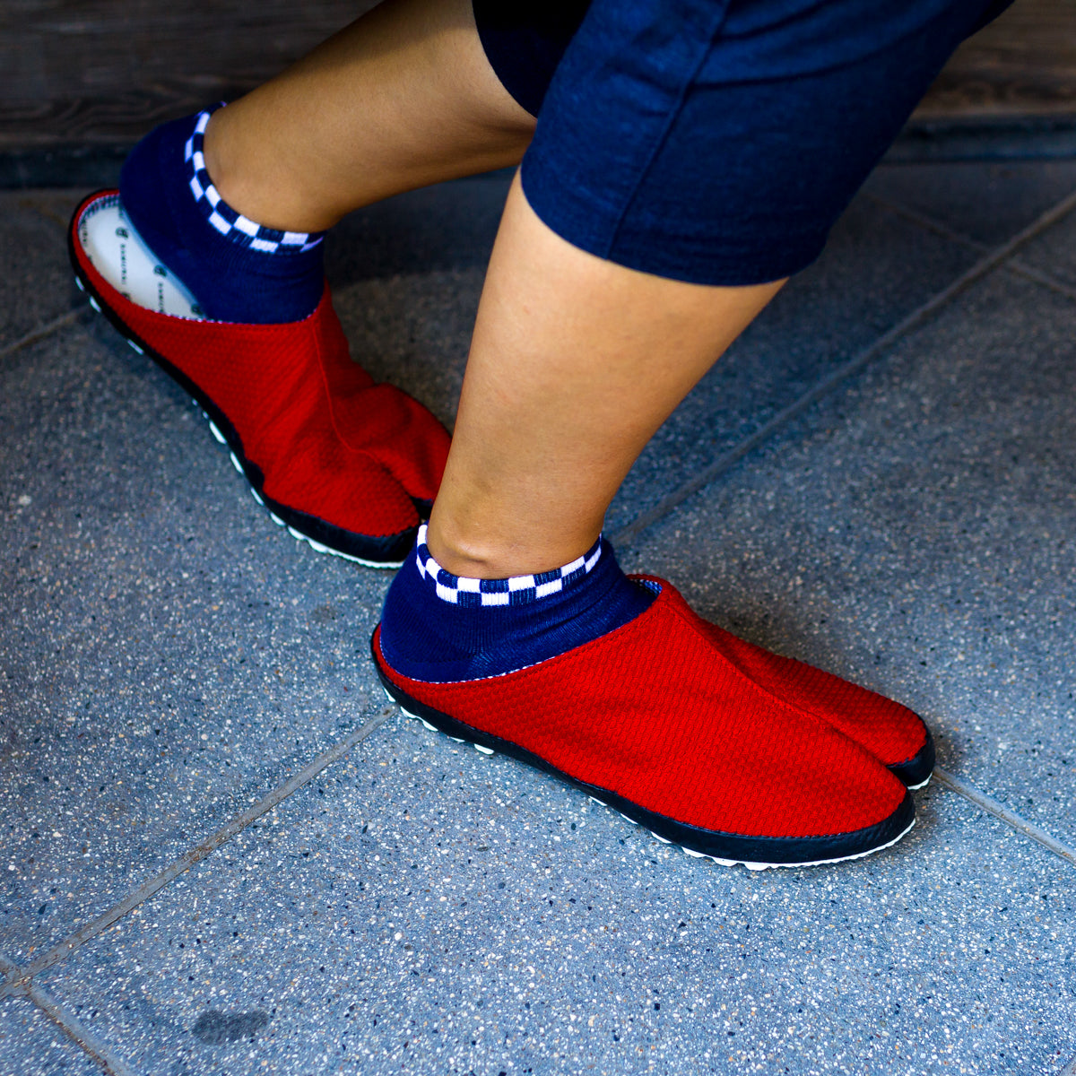Tabi sandals