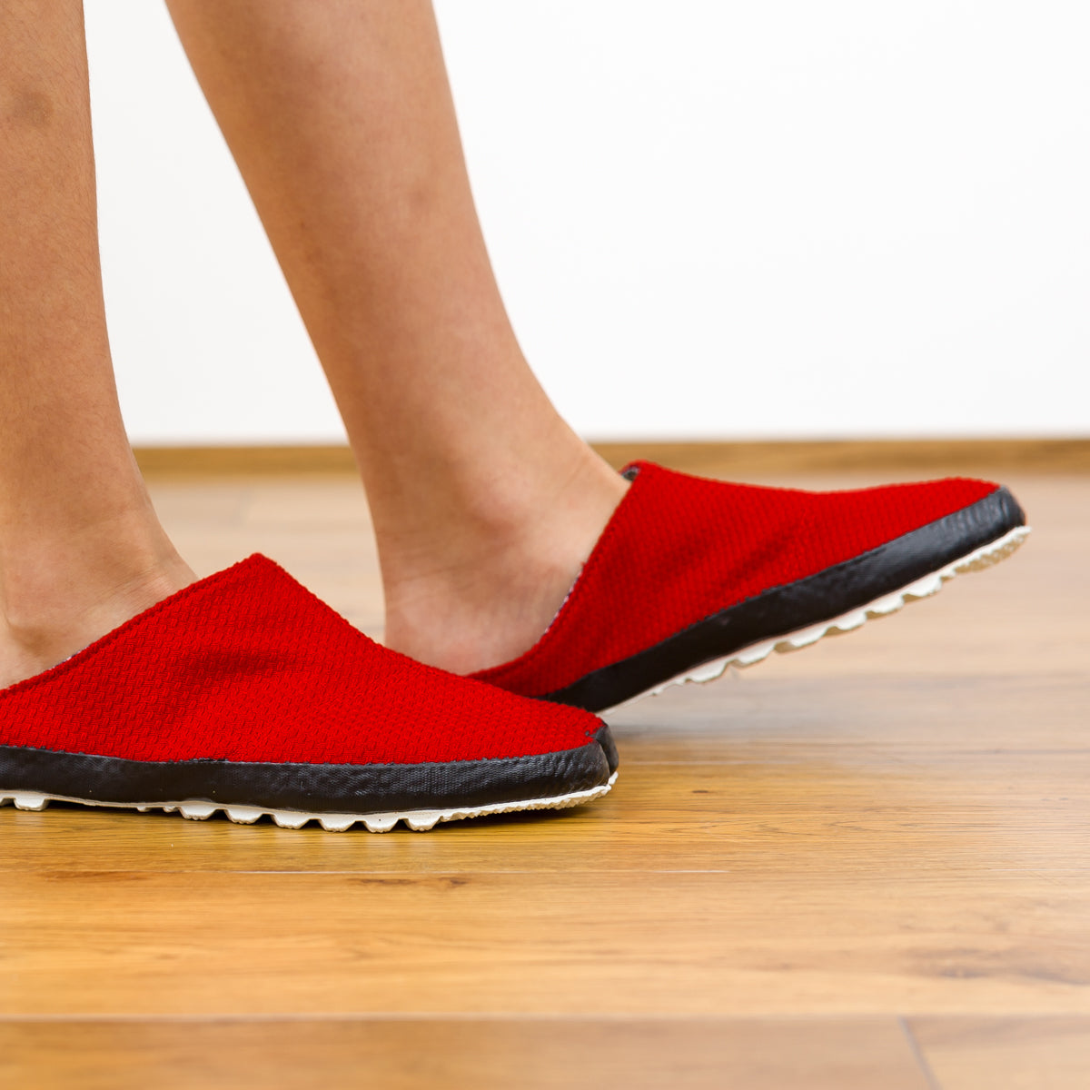 Tabi sandals